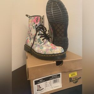 Dr. Marten’s 1460 Parchment Beige Floral Mashup Backhand boots